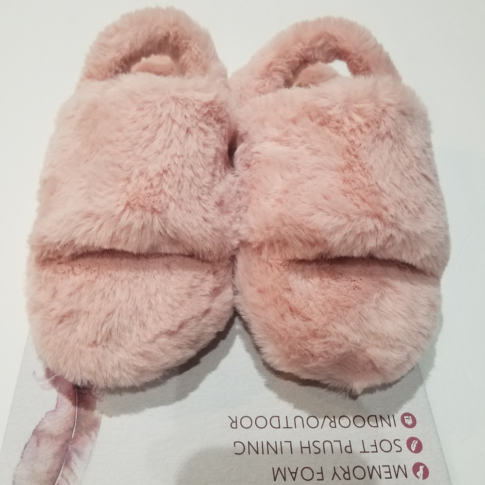 Jessica Simpson Pink Memory Foam Slippers